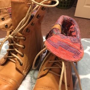 Fold down combat boots